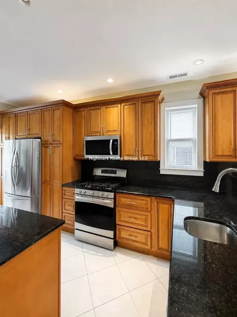 3723 W Wilson Ave #1, Chicago, IL 60625