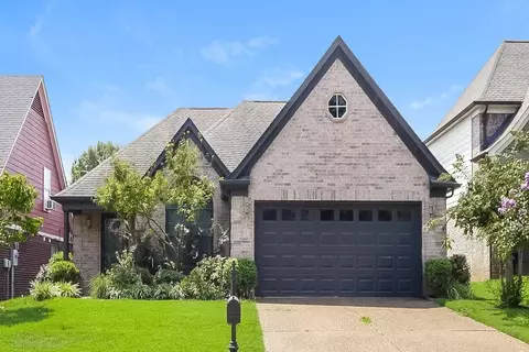 200 Magnolia Garden Ln, Oakland, TN 38060