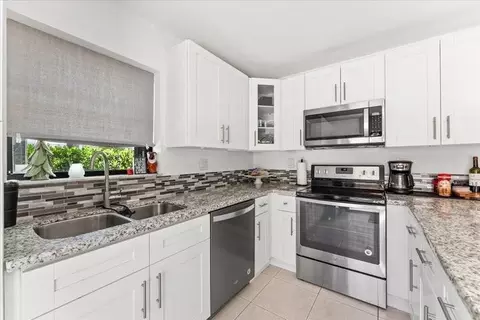 1251 S Federal Hwy, Boca Raton, FL 33432