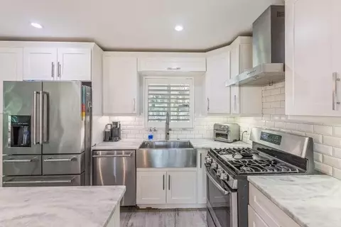 2830 SW 5th St, Boynton Beach, FL 33435