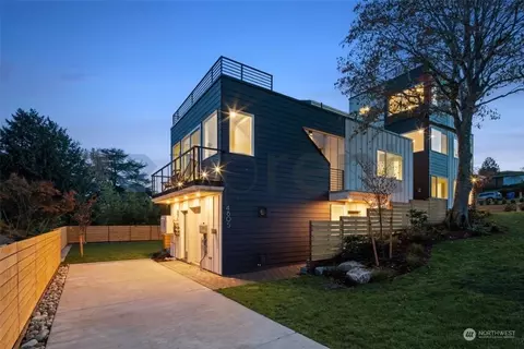 4605 NE 107th St, Seattle, WA 98125