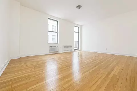 201 E 12th St #218, New York, NY 10003