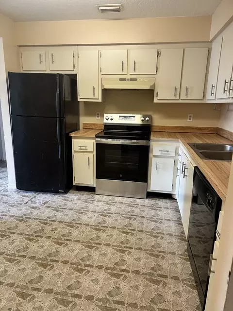 901 Hickory St #203, Melbourne, FL 32901