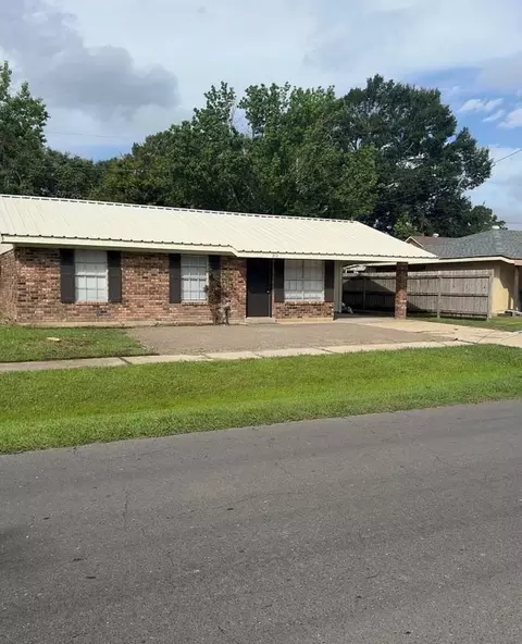214 Guidry Rd, Lafayette, LA 70503