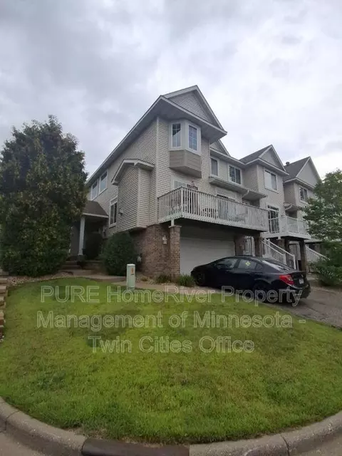 2300 Lower Afton Rd E #317, Maplewood, MN 55119