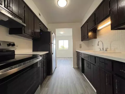 2300 N Harlem Ave #606, Elmwood Park, IL 60707