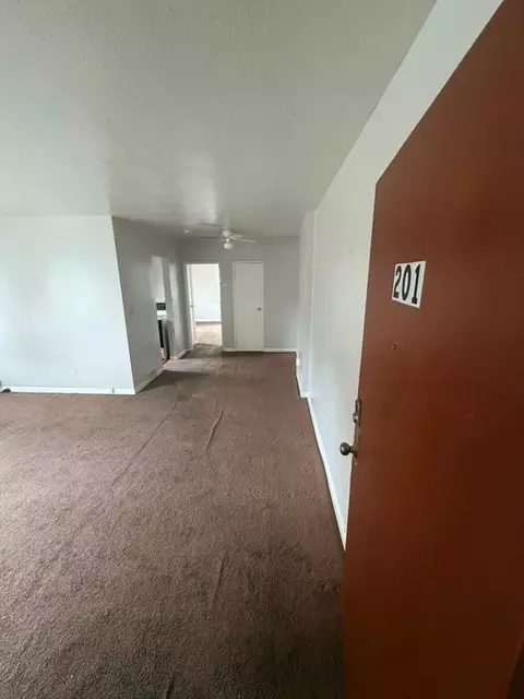 14000 Superior Rd #201, East Cleveland, OH 44118