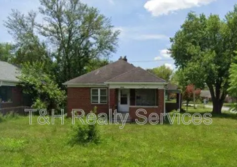5205 E 16th St, Indianapolis, IN 46218