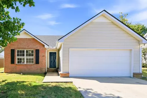 1444 Saint Andrews Dr, Murfreesboro, TN 37128