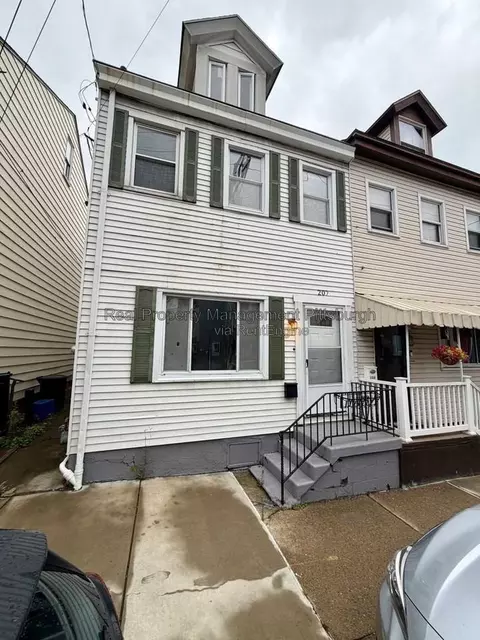 207 Edmond St, Pittsburgh, PA 15224