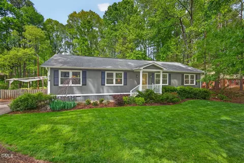 218 Landsbury Dr, Durham, NC 27707