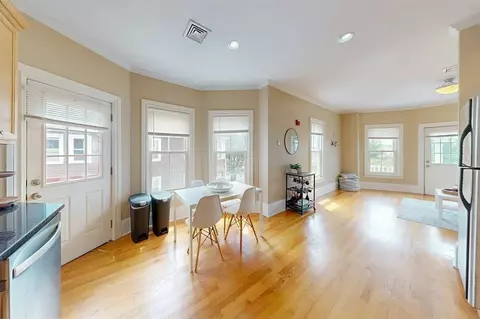 561 Broadway, Somerville, MA 02145