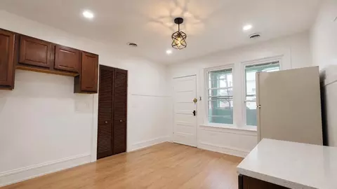 5311 W Berenice Ave #2, Chicago, IL 60641