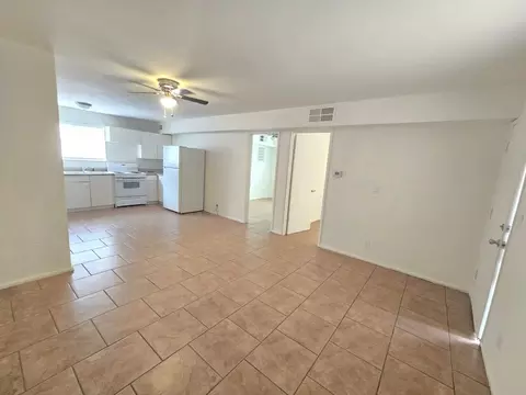 436 E 9th Ave #B1, Mesa, AZ 85204