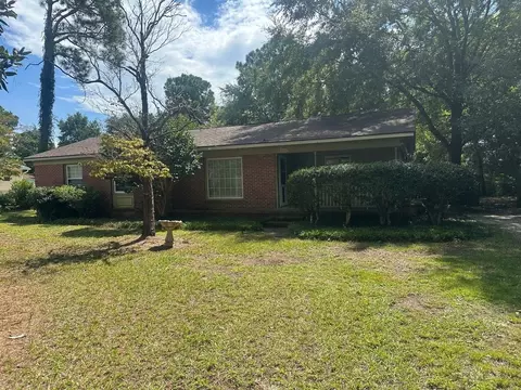 428 Long Leaf Acres Dr, Wilmington, NC 28405
