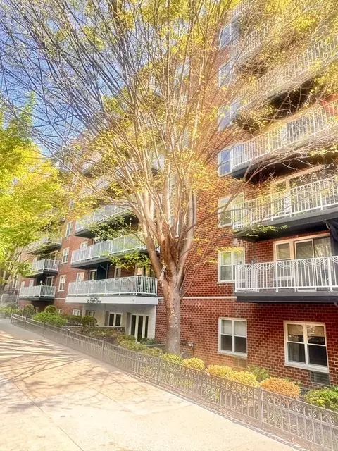 83-33 118th St #3K, New York, NY 11415