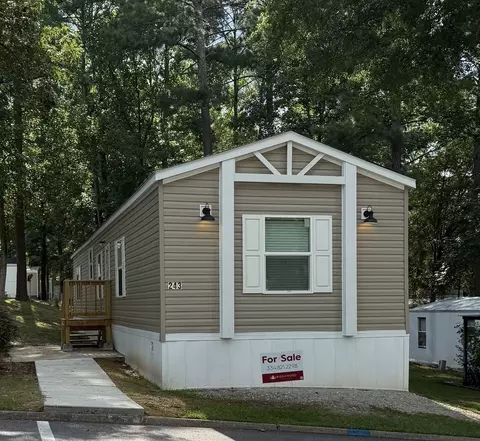 500 Webster Rd #243, Auburn, AL 36832