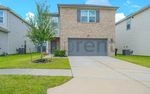10007 Yellow Bell Dr, Houston, TX 77016