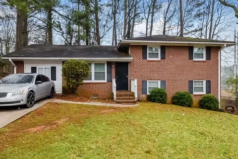 989 Juniper Cir, Forest Park, GA 30297