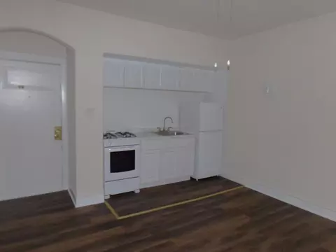 6916 N Lakewood Ave #305, Chicago, IL 60626