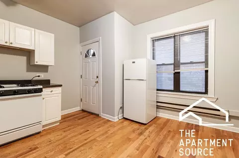 n pine grove ave, Chicago, IL 60613