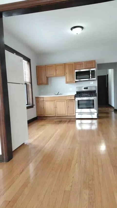 4810 W Armitage Ave #2F, Chicago, IL 60639