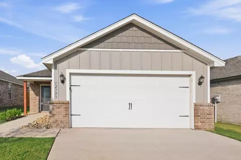 12725 Carrara Ln, Yukon, OK 73099