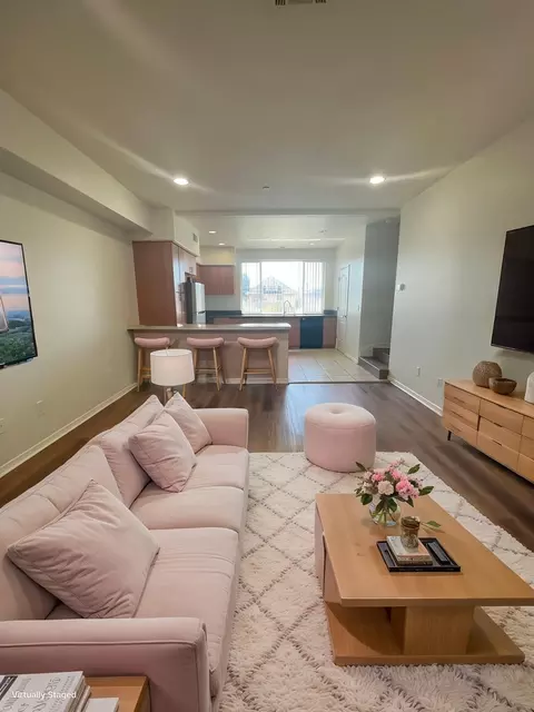 5010 S Figueroa St, Los Angeles, CA 90037
