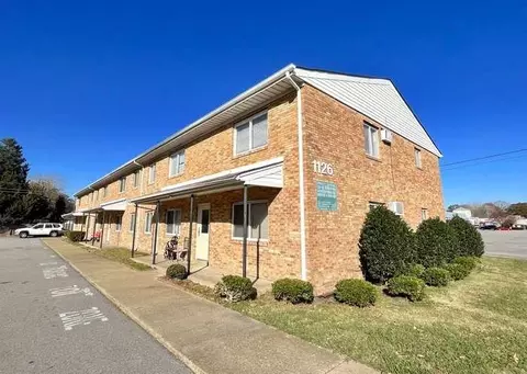 1126 Sparrow Rd #1, Chesapeake, VA 23325