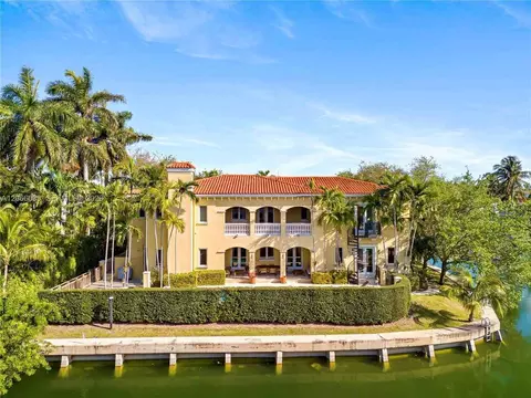 Undisclosed, Pinecrest, FL 33156