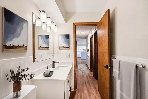 240 Central Ave N, Wayzata, MN 55391