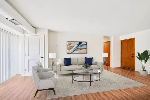 240 Central Ave N, Wayzata, MN 55391