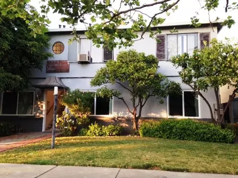 880 Park Dr, Mountain View, CA 94040 photo 3