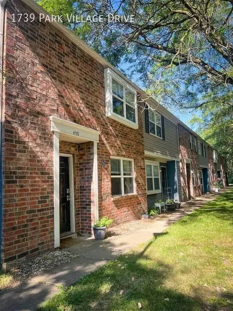 1739 Park Village Dr, Columbus, OH 43235