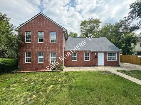158 Baker St, Manassas Park, VA 20111