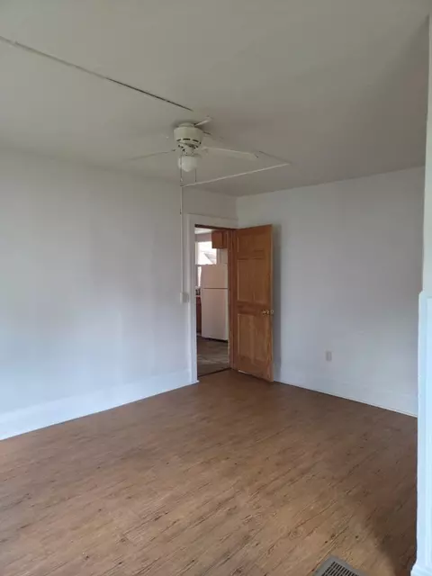 352 Milton Ave #LOWER, Janesville, WI 53545