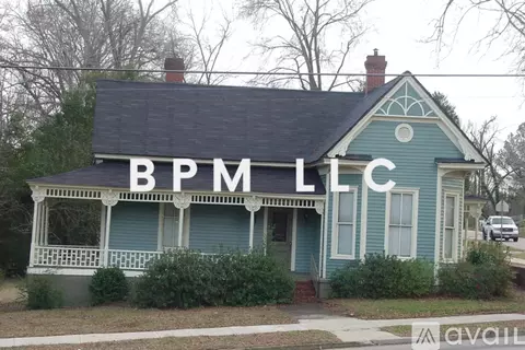 609 Vernon St #B, Lagrange, GA 30240