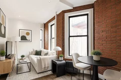 223 Mott St #5, New York, NY 10012