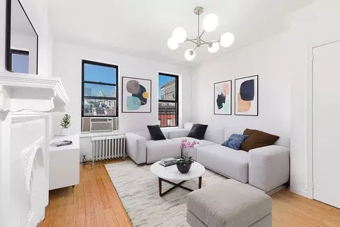 242 Mulberry St #22, New York, NY 10012
