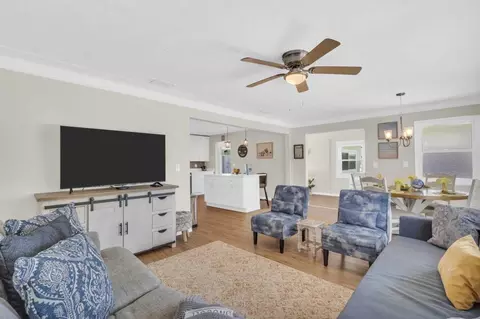 1875 Oleander St #1590876P, Sarasota, FL 34239