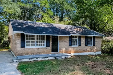 8216 Saxon Ct, Jonesboro, GA 30238