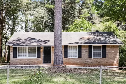 8216 Saxon Ct, Jonesboro, GA 30238