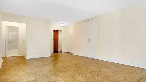 888 8th Ave #7S, New York, NY 10019