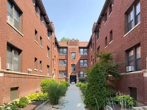 2641 N Spaulding Ave #3W, Chicago, IL 60647