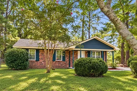 301 Bluebell Ave, Summerville, SC 29483