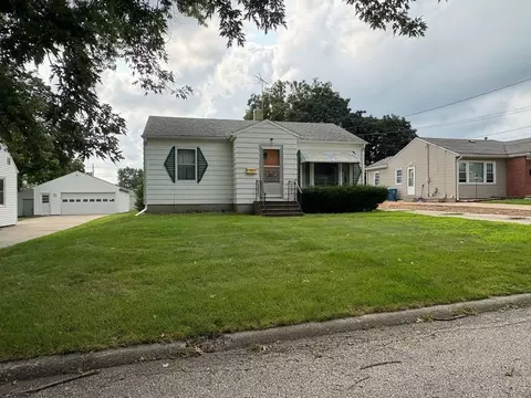 1324 Lyon Ave, Waterloo, IA 50702