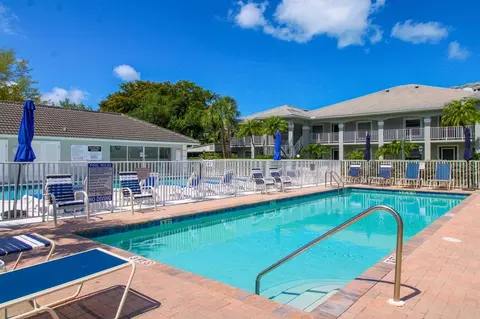 519 Roma Ct #3-305, Naples, FL 34110