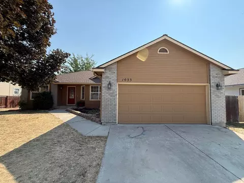 1033 W Pennwood St, Meridian, ID 83642