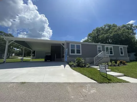 93 Lisa Dr, Mount Dora, FL 32757