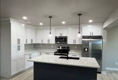 14216 Springbrook Trl, Grimes, IA 50111